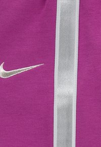 Nike Sportswear SHINE CREW PANT SET - Pantaloni sportivi - hot fuchsia