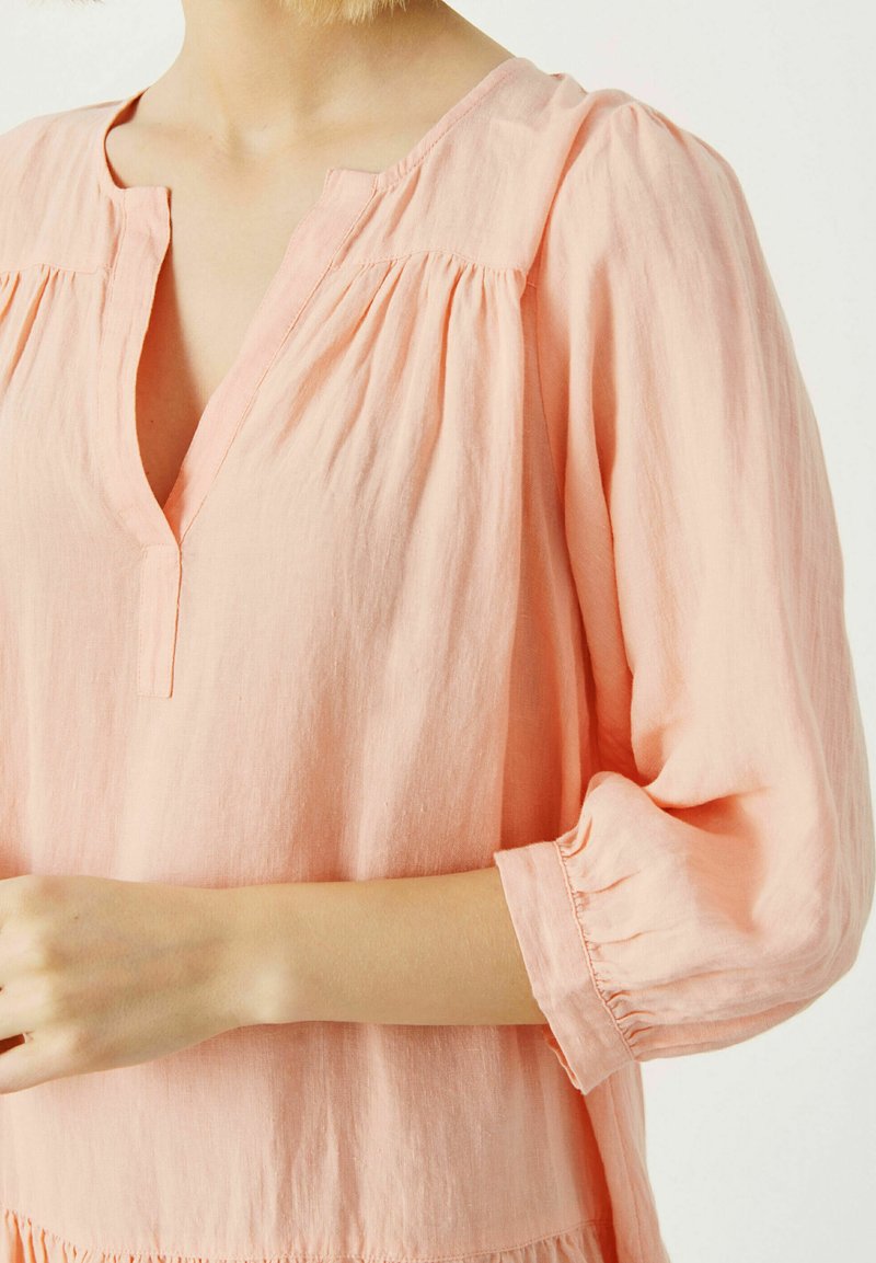 Damen Freizeitkleider | Part Two CHANIASPW Freizeitkleid coral pink/koralle - JO75074 Damen Freizeitkleider | Part Two CHANIASPW Freizeitkleid coral pink/koralle - JO75074