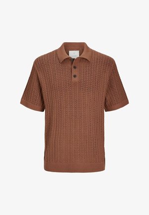 Polo shirt marrone lavorato a maglia con un motivo testurizzato, maniche corte e colletta con placket a tre bottoni. Orlo e polsini a coste.
