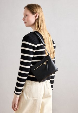 Axelremsväska - black
