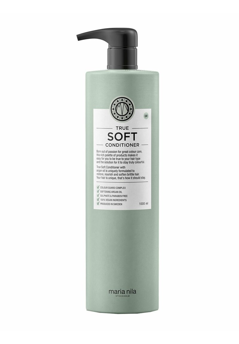 Green bottle conditioner with a pump top. Label includes product name, ingredients, and certifications. Size noted as 1000 ml.
