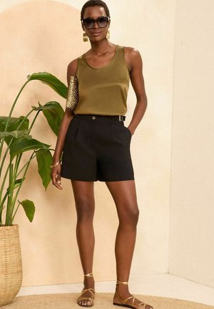 REGULAR FIT - Shorts - black tab