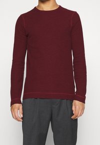 BOSS Strickpullover - red