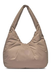 Bolso hobo de nylon en beige claro, con forma redondeada, diseño relajado y detalles plisados en la parte frontal. Sin herrajes visibles.