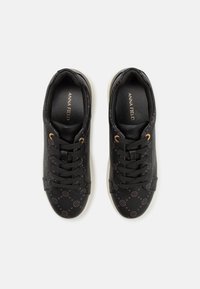 Anna Field Tossud - black