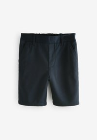 Pantaloni corti blu navy realizzati in materiale leggero, con vita piatta, passanti per cintura, due tasche laterali e un design semplice.