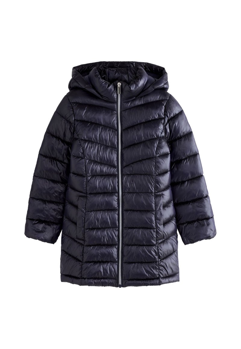 Manteau rembourré bleu marine avec une capuche, présentant un matelassage horizontal, une fermeture éclair et une texture lisse et brillante.