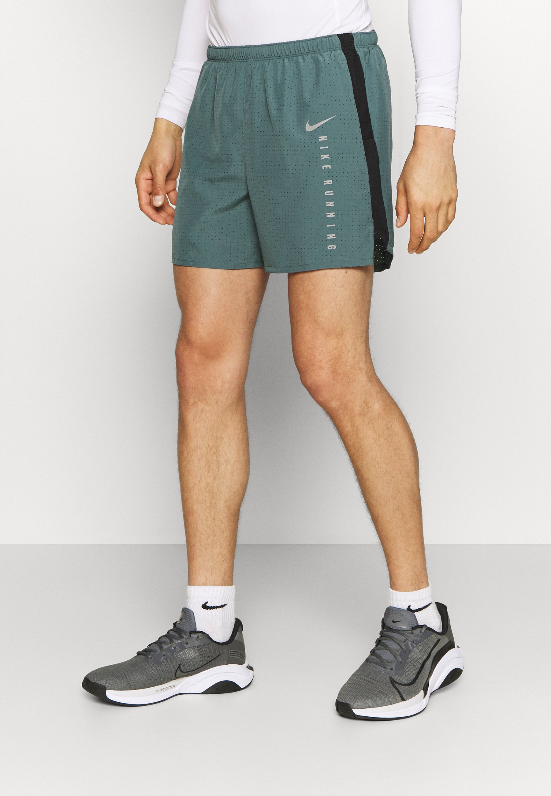 Nike Performance Korte broeken - hasta/black/Donkergroen - Zalando.nl