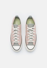 Converse CHUCK 70 HERITAGE UNISEX - Sneakers basse - mineral clay/slate sage/beige