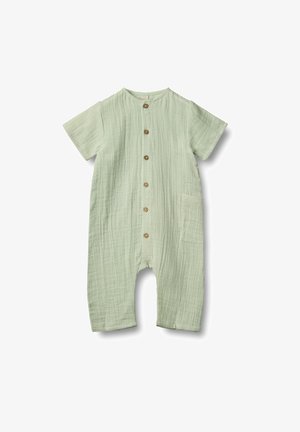 Világoszöld pamut overál, texturált felülettel, rövid ujjal, kerek nyakkal, elülső gombokkal és oldalsó zsebből.