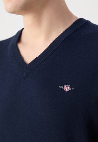 GANT V NECK - Strikkegenser - evening blue