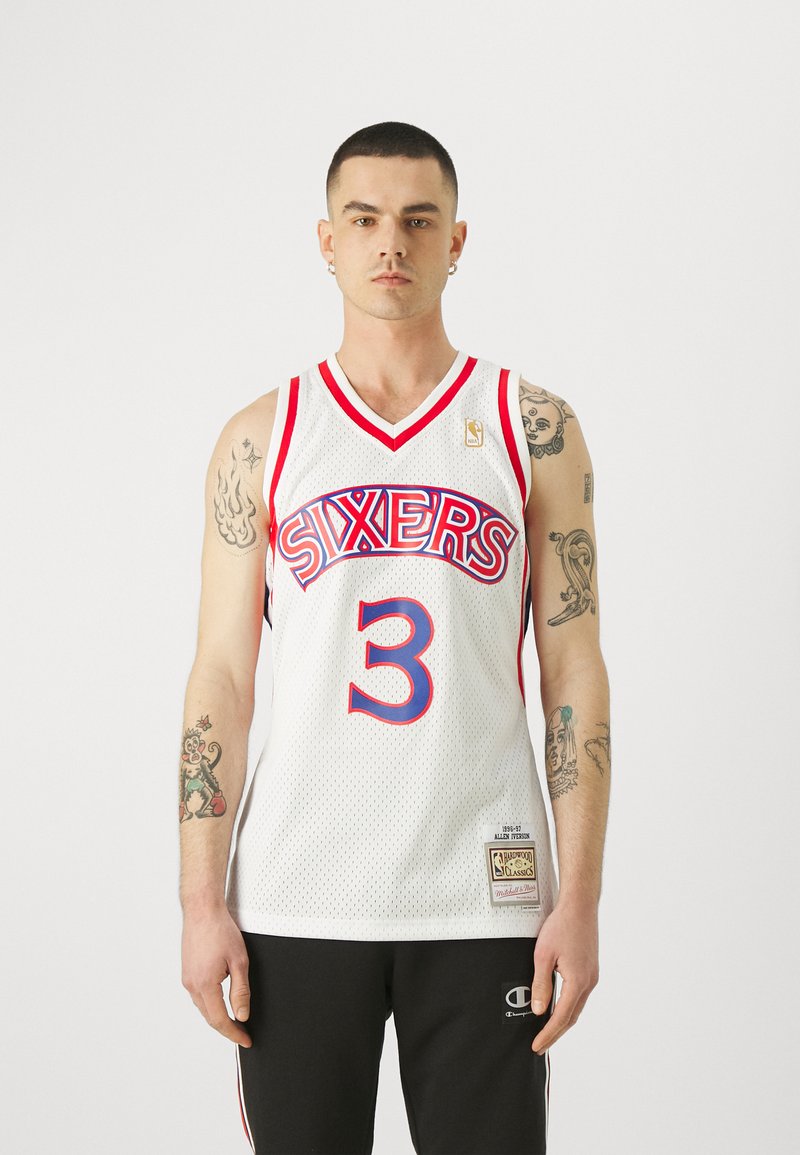 Jersey Chicago Bulls Mitchell \u0026 Ness NBA Para Niu00f1os Philadelphia 76Ers Allen  Iverson 1996-97 Swingman Home Jersey Blanco - FW23 - MX Jersey Nba Original, image size:800x1155