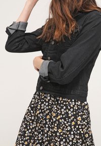ONLY Vapaa-ajan mekko - off-white