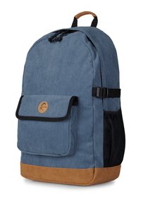 Blauwe corduroy rugzak met een bruine suède onderkant, voorzak met een klep, verstelbare schouderbanden en zwarte zijnetvakken.