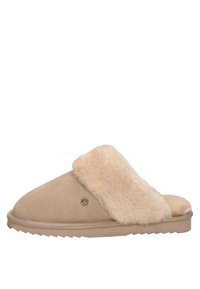 Beige slipper van suede met een zachte, nep-vachten band. Heeft een gestructureerde rubberen zool en een klein metalen logo accent.