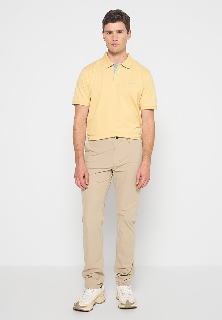 REGULAR FIT