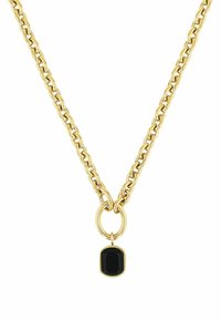 Collar de cadena de oro con un diseño de eslabón grueso, con un cierre de palanca redondo y un colgante de piedra negra alargada.