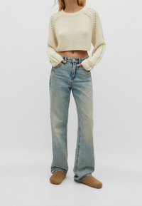 Stradivarius Sweter