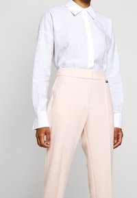 HUGO Trousers - nude