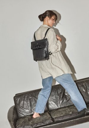 Aunts & Uncles, MRS MINCE PIE - Rucksack - black smoke