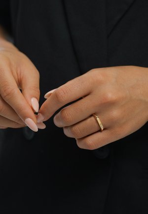 Elli, Ringe - gold-coloured