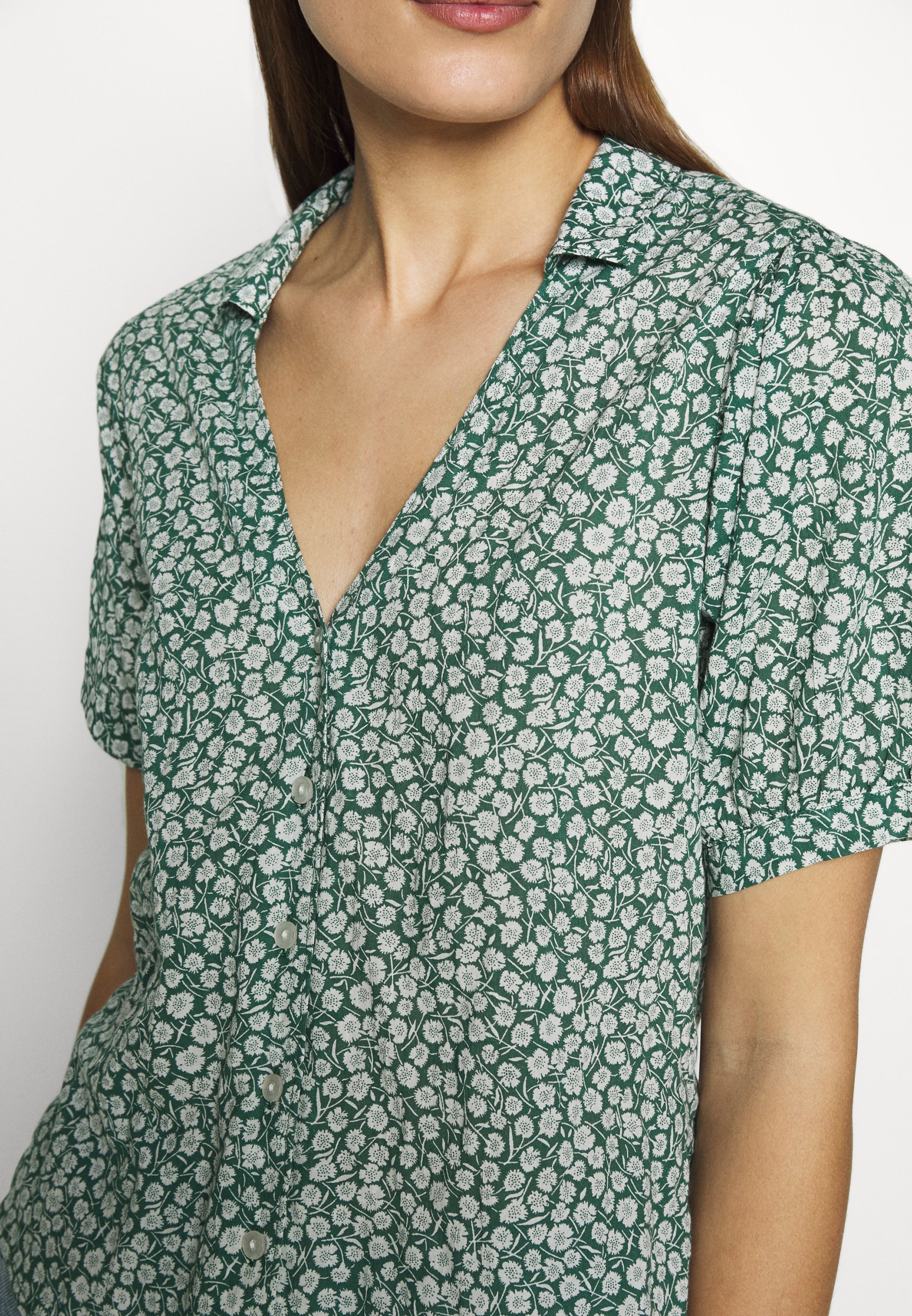 Abercrombie & Fitch SUMMER Skjorte green Zalando.no Abercrombie & Fitch SUMMER Skjorte green Zalando.no