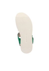 Zielone sandały z gładką cholewką i białą gumową podeszwą z poziomymi rowkami dla lepszej przyczepności; subtelne detale logo na podeszwie.