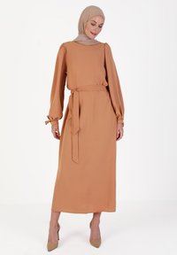 Modanisa MODEST - Jurk - cappuccino