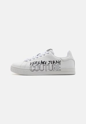 Trainers - white