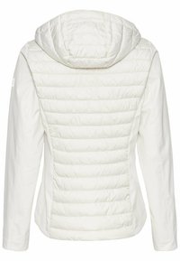 Witte damesjas met een gewatteerde achterkant, capuchon en een gladde voorkant. Gemaakt van een lichtgewicht materiaal dat warmte en flexibiliteit combineert.