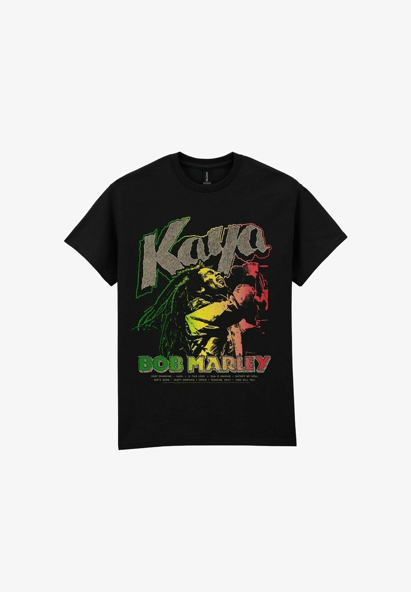 Černé tričko s barevným grafikou Boba Marleyho a textem "Kaya" spolu s názvy písní v červené, zelené a zlaté barvě. Materiál: bavlna, kulatý výstřih.