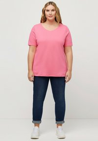 Ulla Popken Jednoduché tričko - pink