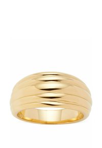Anello in oro dalla forma rotonda con cinque bande lisce e ondulate. La finitura lucida riflette la luce, creando un aspetto elegante.