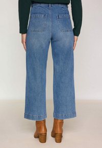 Maison 123 LEA CROPPED - Jeans a zampa - stone used