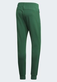 adidas Originals Träningsbyxor - green