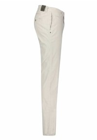 Pantalon en coton beige à coupe ajustée, doté de poches latérales, d'une fermeture à bouton et d'une surface texturée. Coutures détaillées le long des coutures.