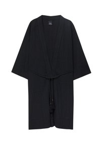 Camisón estilo kimono negro hecho de tela texturizada, que presenta una apertura frontal, mangas anchas y un lazo ajustable con borlas en la cintura.