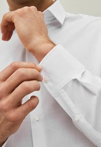 Next  SLIM FIT  biały
