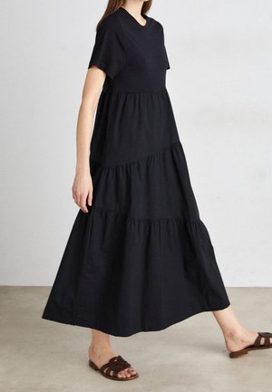 Maxiklänning - black