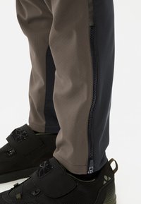 Niet geselecteerd, deer brown