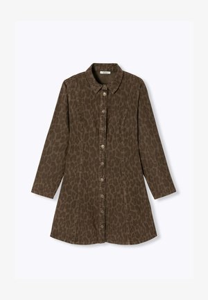 Robe-chemise imprimé léopard marron avec col, manches longues, boutonnage sur le devant, silhouette ajustée et texture lisse.