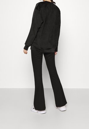 Collegepaita - black