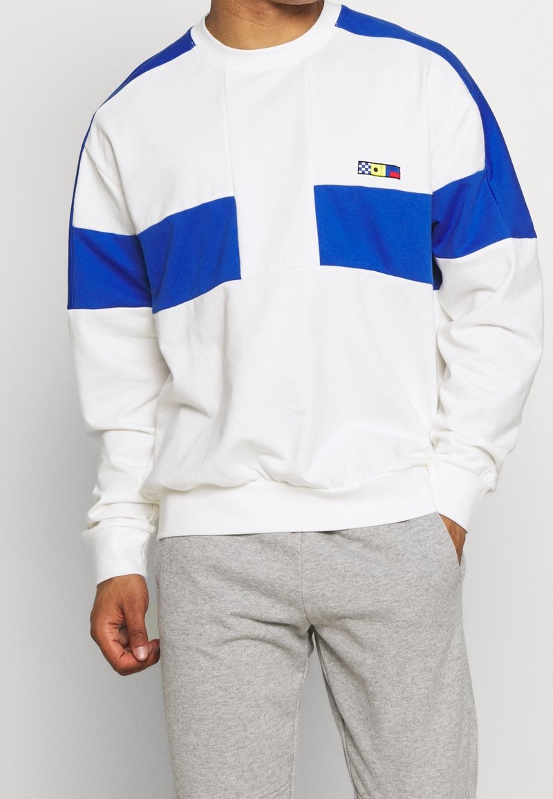 Nike Sportswear Mikina - white