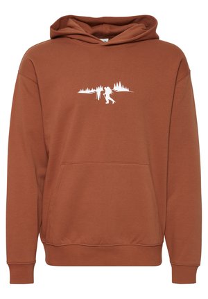 Hnědá mikina vyrobená z bavlněné směsi, s přední kapsou ve tvaru klokana, kapucí se šňůrkou a bílou grafikou turistů a stromů.