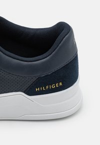 Tommy Hilfiger ELEVATED CUPSOLE - Sneakers basse - desert sky