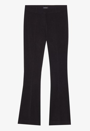 Sorte flagrende bukser laget av teksturert stoff med flat front, beltehemper og rene linjer. De har en skreddersydd silhuett.