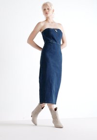 GAP STRAPLESS MIDI - Teksakleit - medium wash