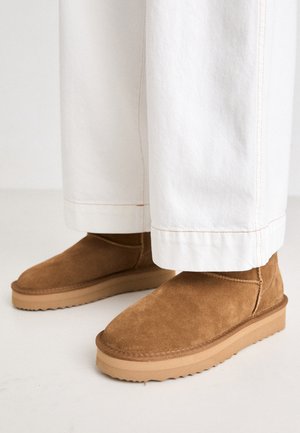 DISSY YOUNG  - Bottines à plateau - tobacco brown