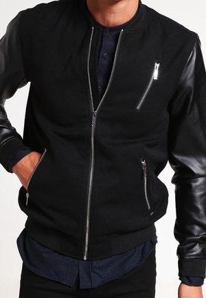 Kurtka Bomber