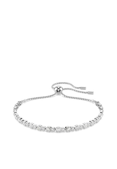 Bracelet en argent présentant des maillons ronds et rectangulaires alternés, orné de pierres décoratives claires, avec une fermeture réglable par chaîne.